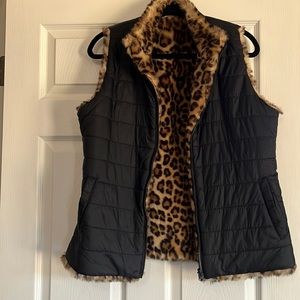 J. MC LAUGHLIN BLACK AND ANIMAL FUR REVERSIBLE VEST EUC (L)